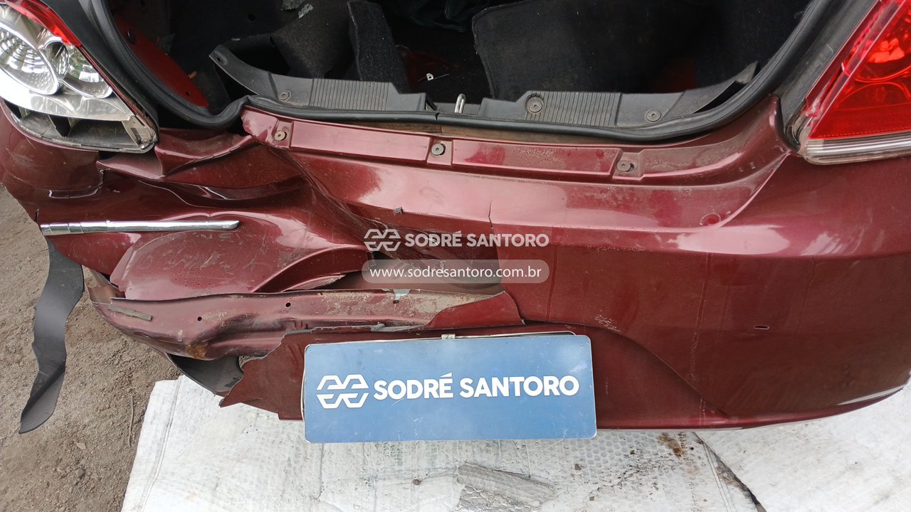 Fiat Linea LX 1.8 - 2011/2011 — foto 11 de 12