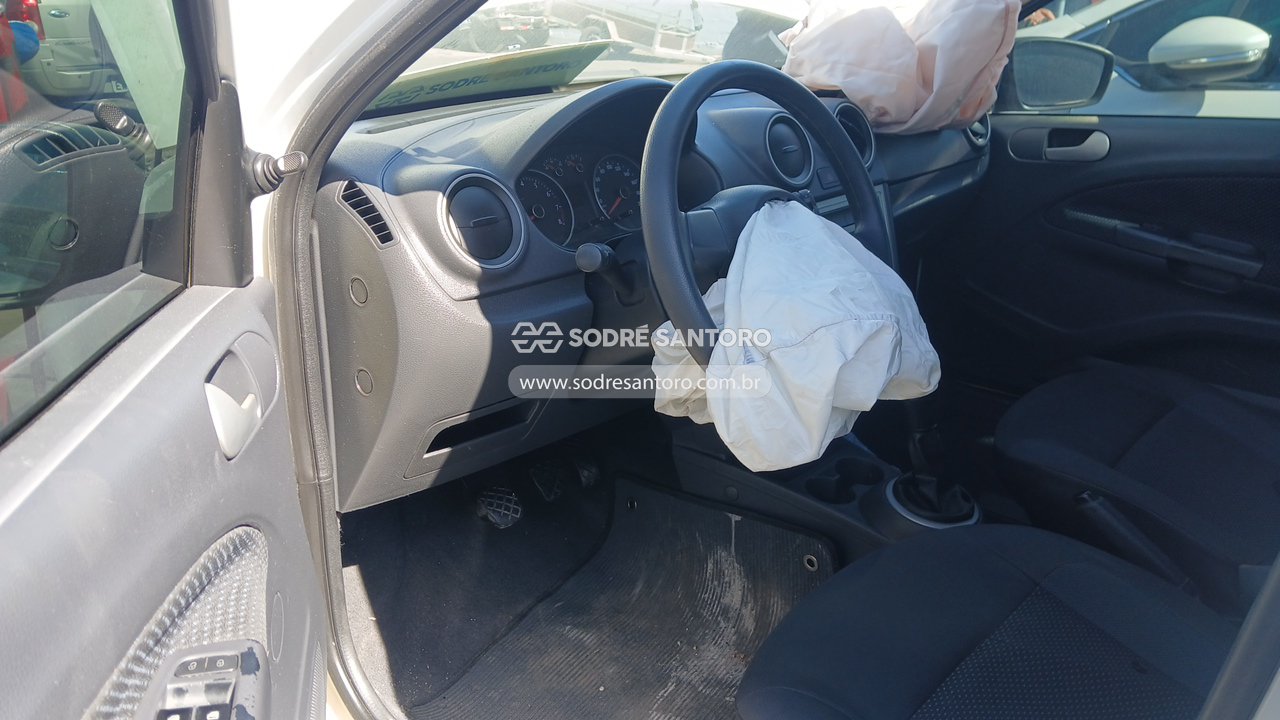 Volkswagen Gol - 2014/2015 — foto 6 de 12