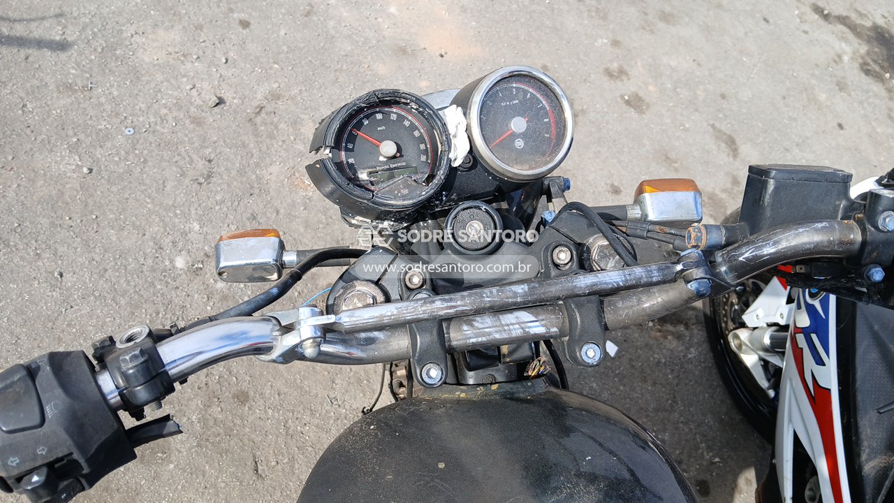 Royal Enfield Int 650 - 2023/2024 — foto 7 de 12