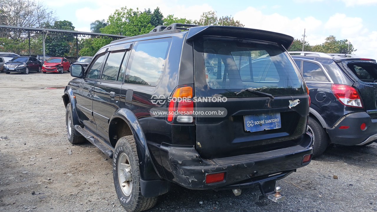 Mitsubishi Pajero SP 4x4 Gls - 2001/2002 — foto 10 de 12