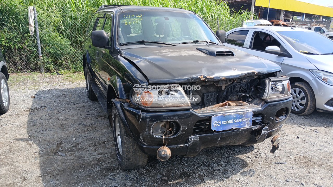 Mitsubishi Pajero SP 4x4 Gls - 2001/2002 — foto 12 de 12