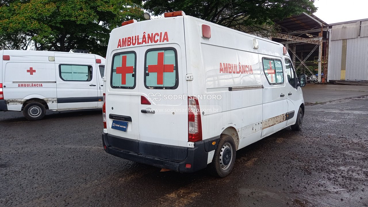 Renault Master Gcasa Amb - 2017/2018 — foto 4 de 13