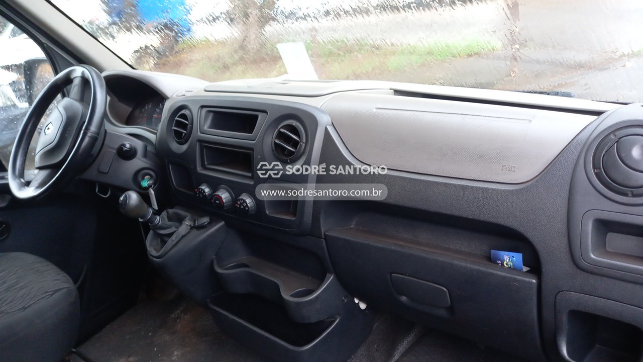 Renault Master Gcasa Amb - 2017/2018 — foto 6 de 13