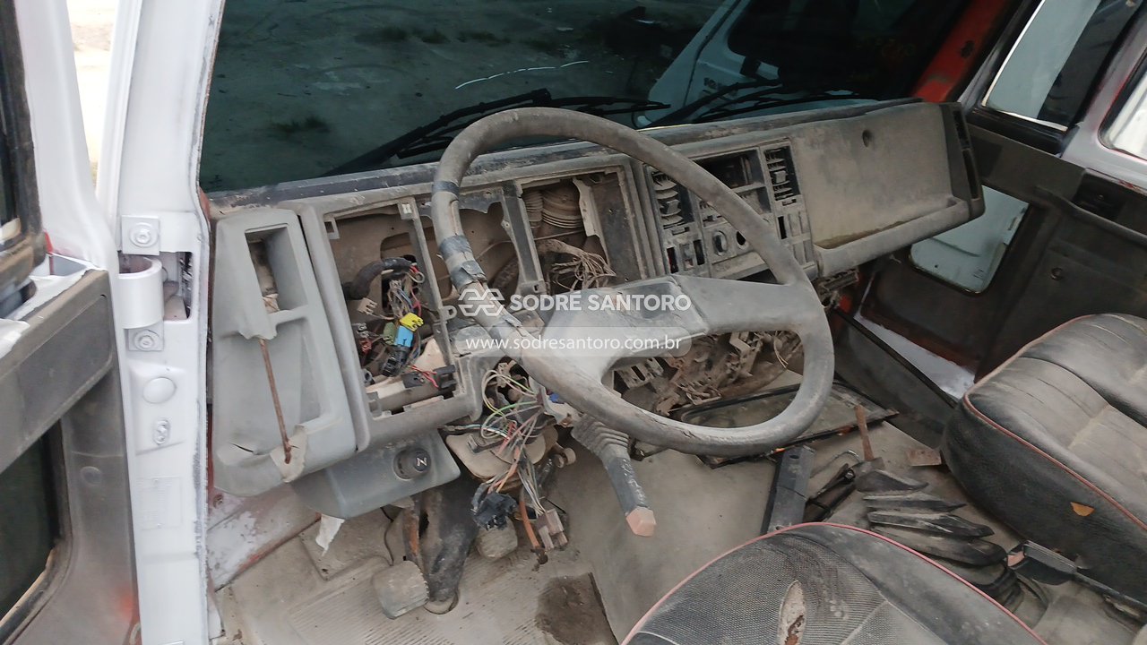 Ford Cargo 2425 - 2000/2000 — foto 7 de 12