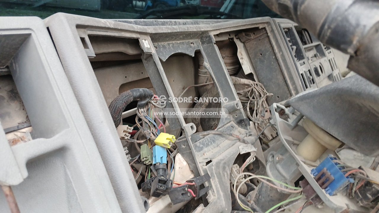 Ford Cargo 2425 - 2000/2000 — foto 10 de 12