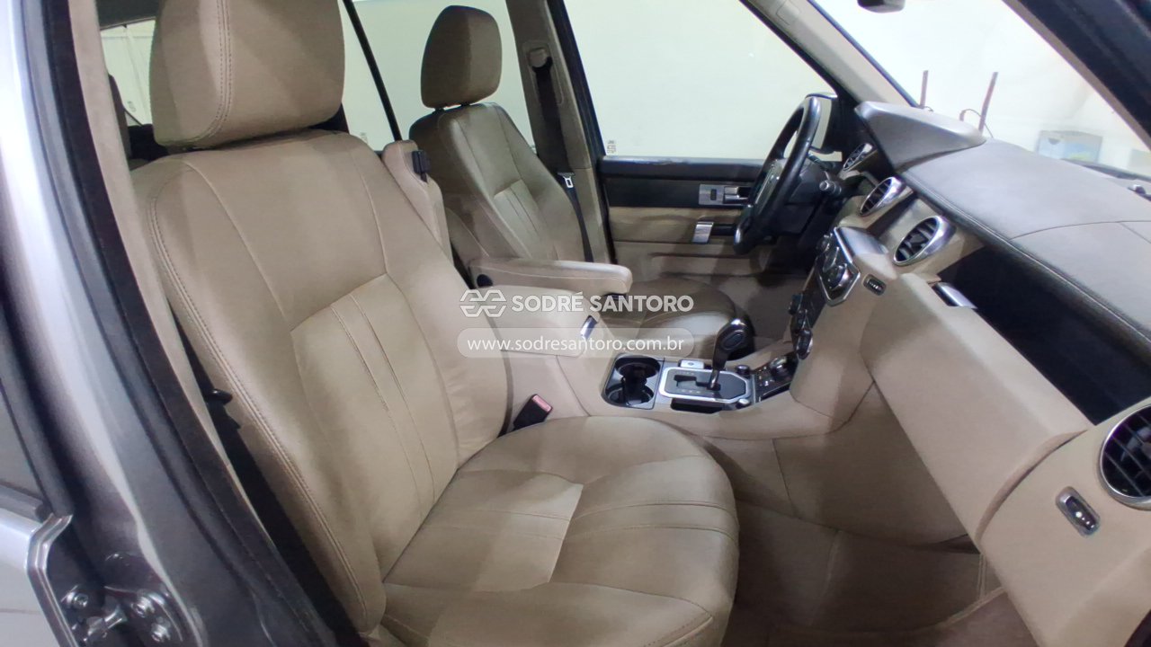 Land Rover Discovery 4 SE 3.0 - 2011/2012 — foto 9 de 12
