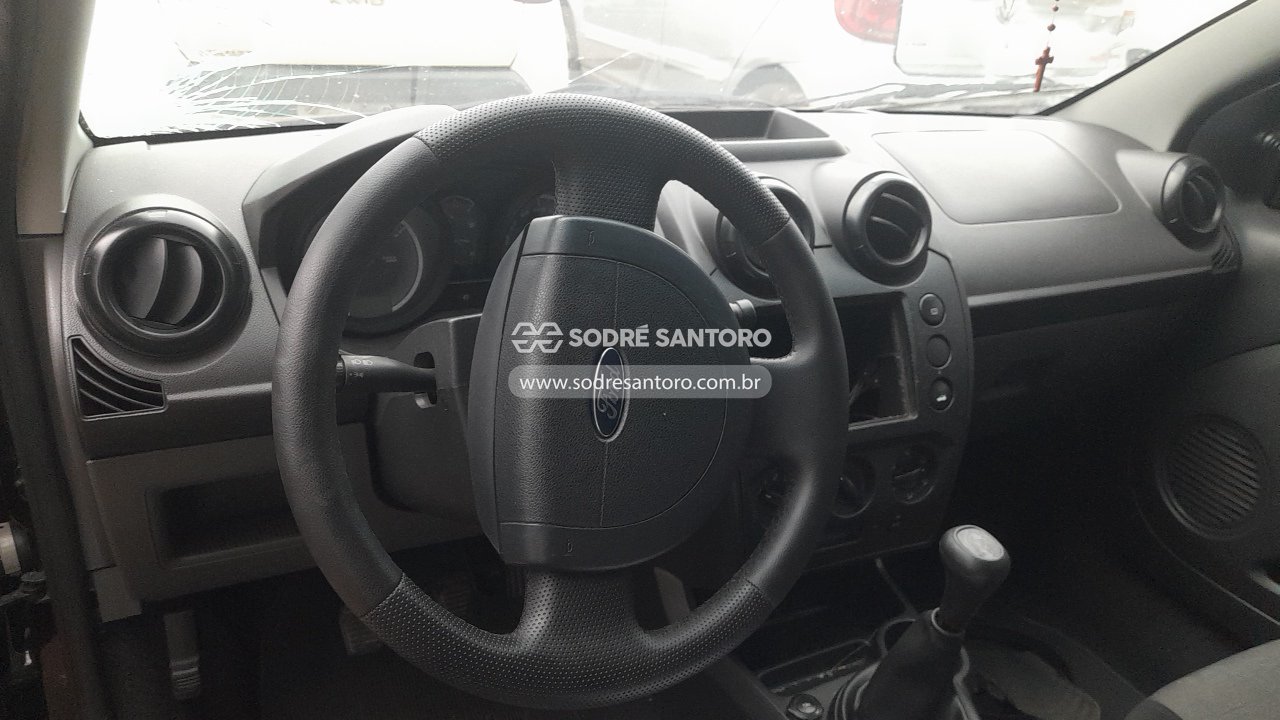Ford Fiesta 1.6 Flex - 2010/2011 — foto 6 de 12