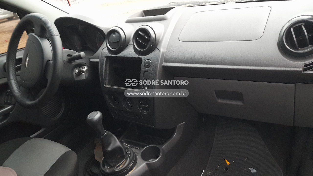 Ford Fiesta 1.6 Flex - 2010/2011 — foto 8 de 12