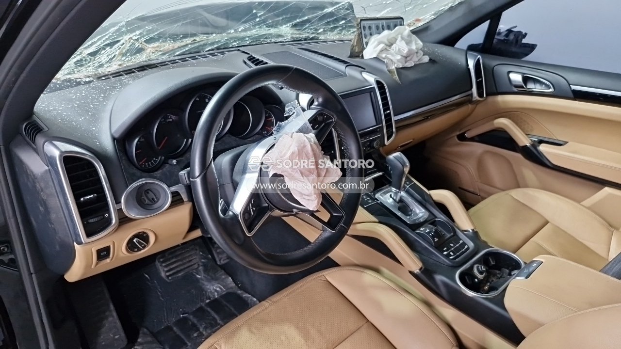 Porsche Cayenne V6 - 2015/2016 — foto 6 de 12