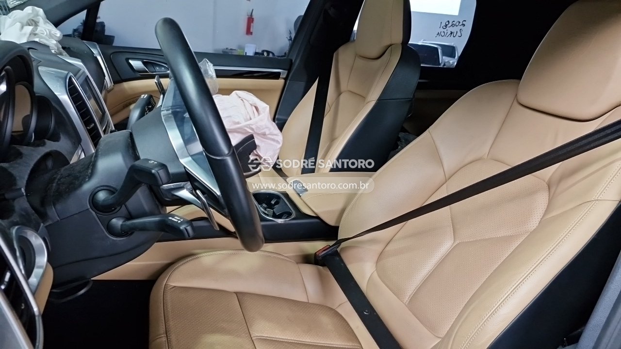 Porsche Cayenne V6 - 2015/2016 — foto 9 de 12