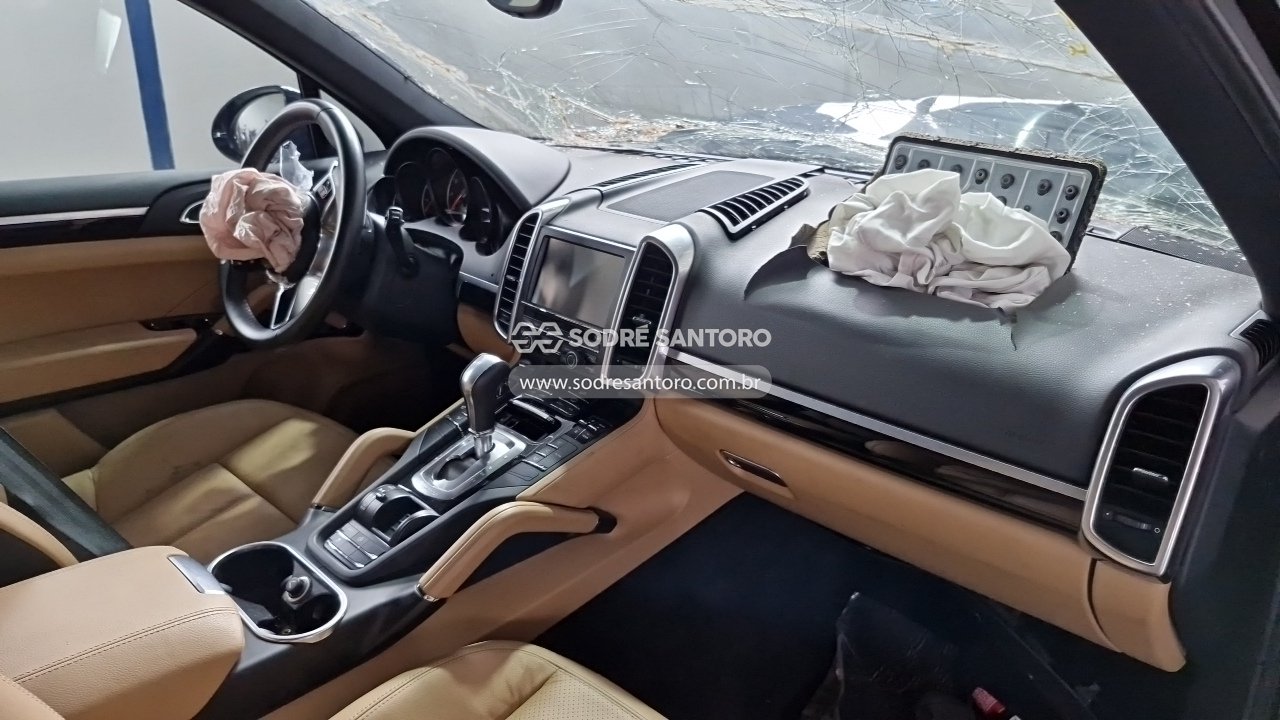 Porsche Cayenne V6 - 2015/2016 — foto 8 de 12
