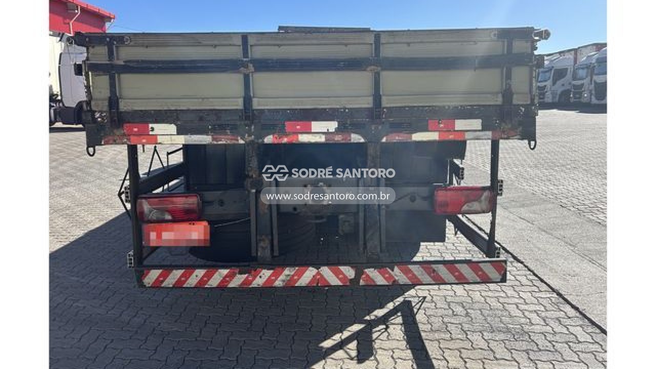 Scania P 310 B8x2 - 2012/2013 — foto 6 de 12