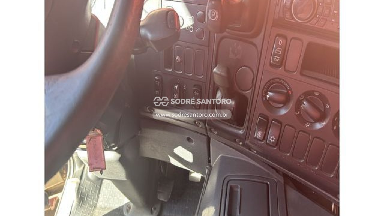 Scania P 310 B8x2 - 2012/2013 — foto 8 de 12