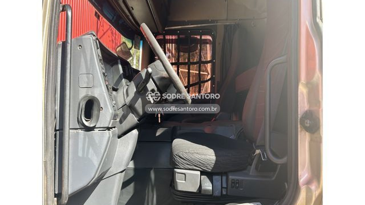 Scania P 310 B8x2 - 2012/2013 — foto 10 de 12