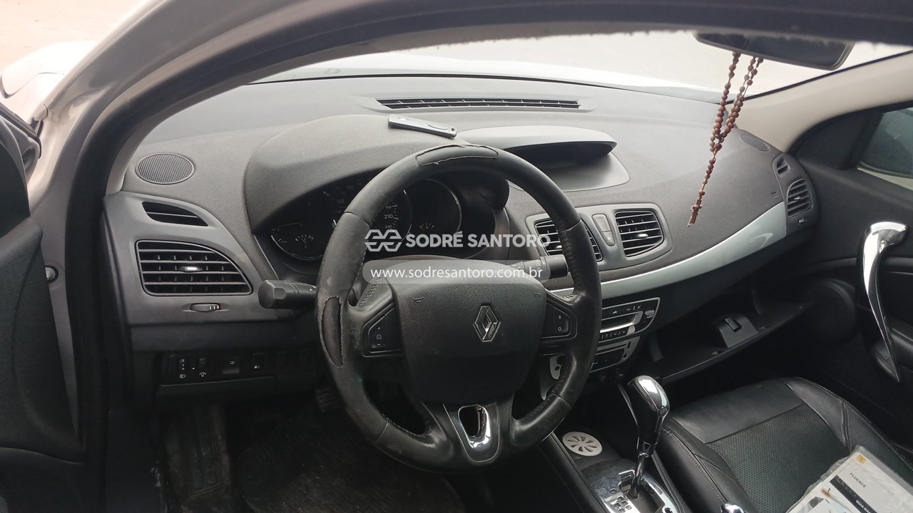 Renault Fluence Dyn 20a - 2013/2014 — foto 6 de 12