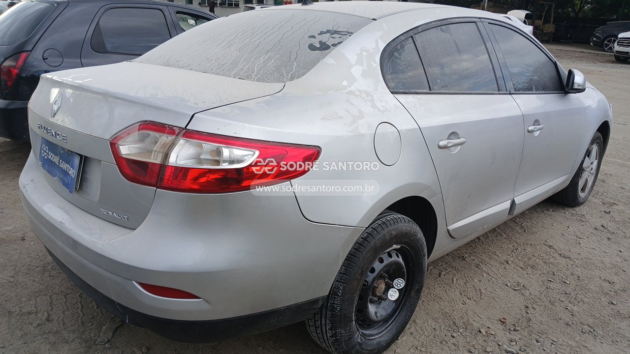 Renault Fluence Dyn 20a - 2013/2014 — foto 10 de 12