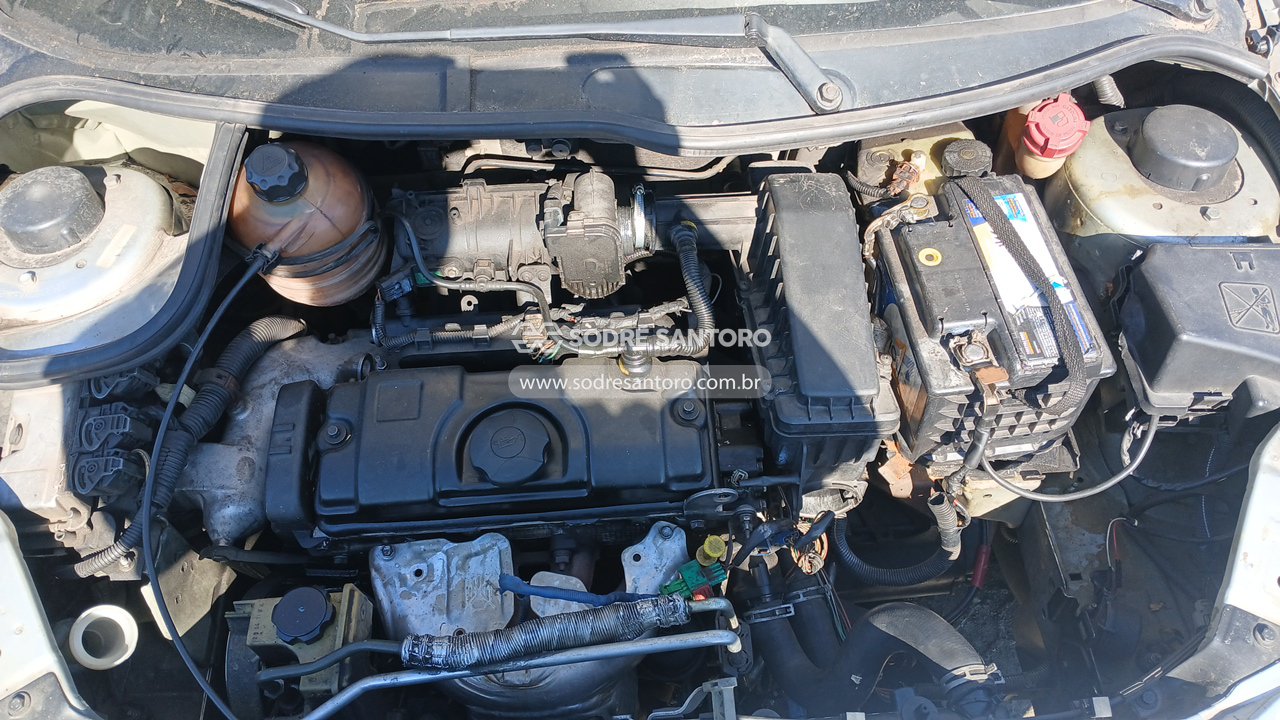 Peugeot 207 XR - 2011/2012 — foto 5 de 12