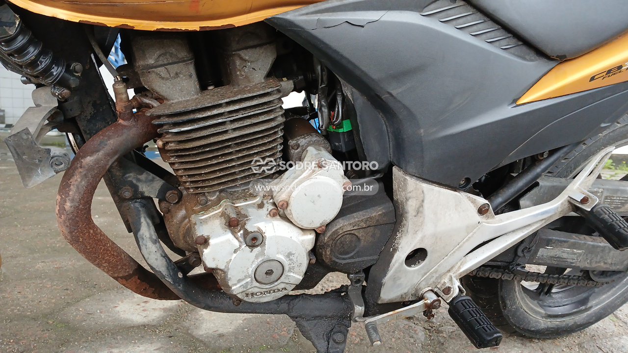 Honda CB 300r - 2009/2010 — foto 5 de 10