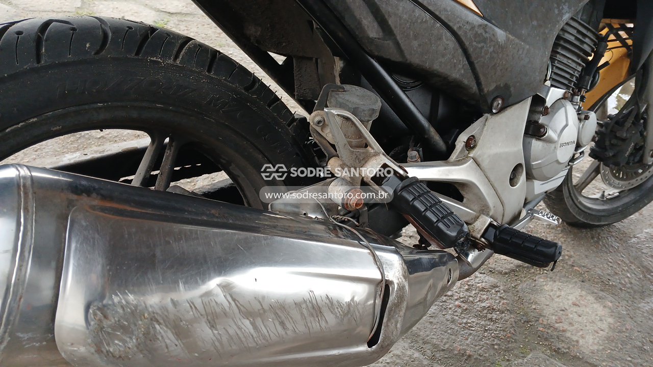 Honda CB 300r - 2009/2010 — foto 10 de 10