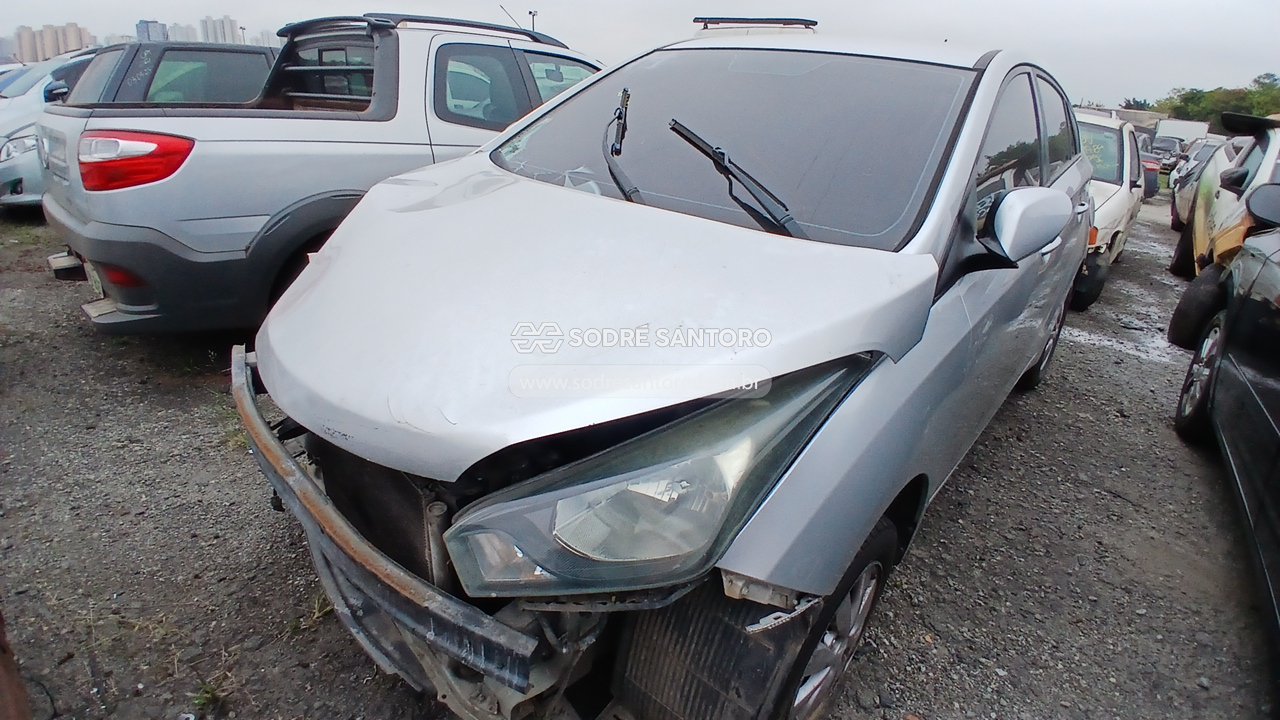 Hyundai Hb20s 1.6a 1.6a - 2013/2014 — foto 3 de 12