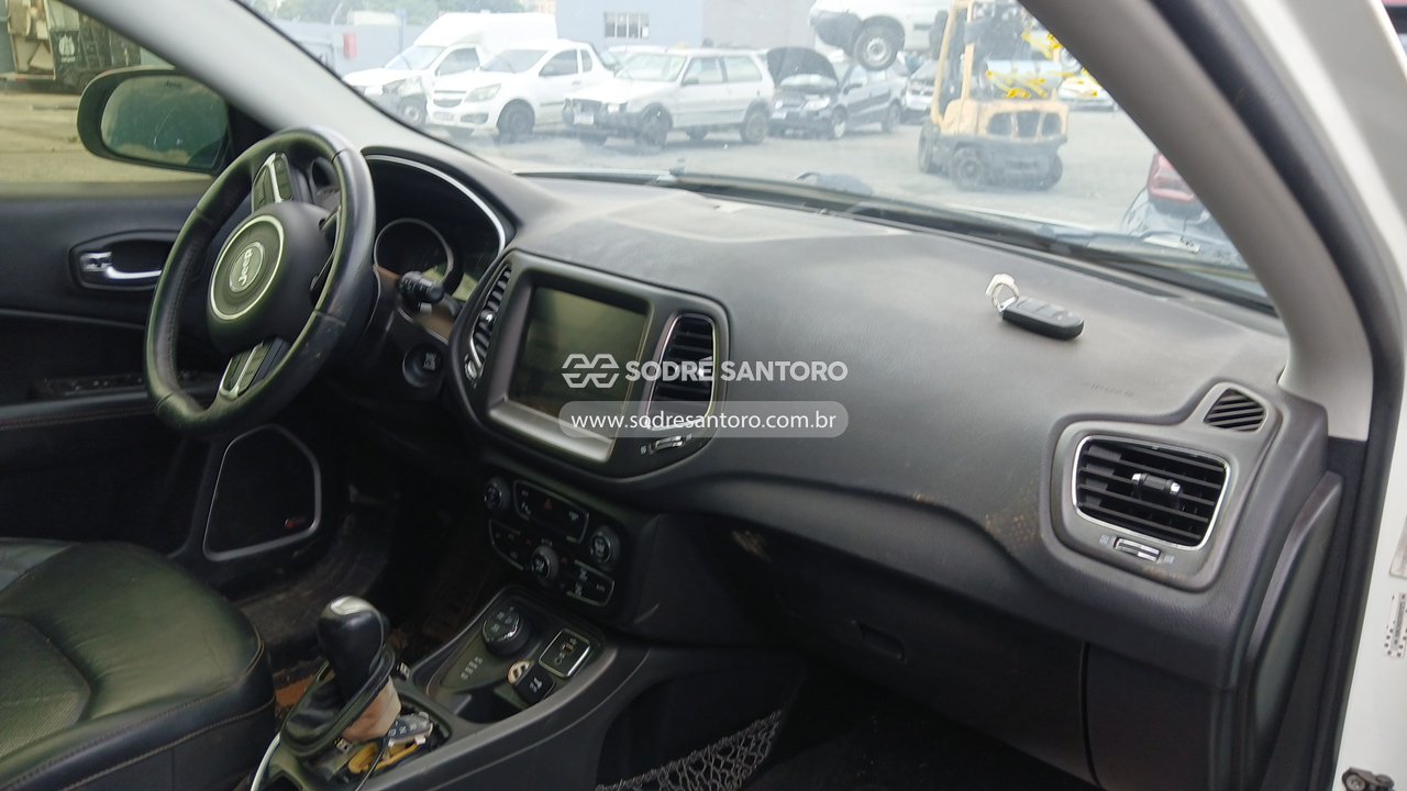 Jeep Compass Longitude - 2017/2017 — foto 8 de 12