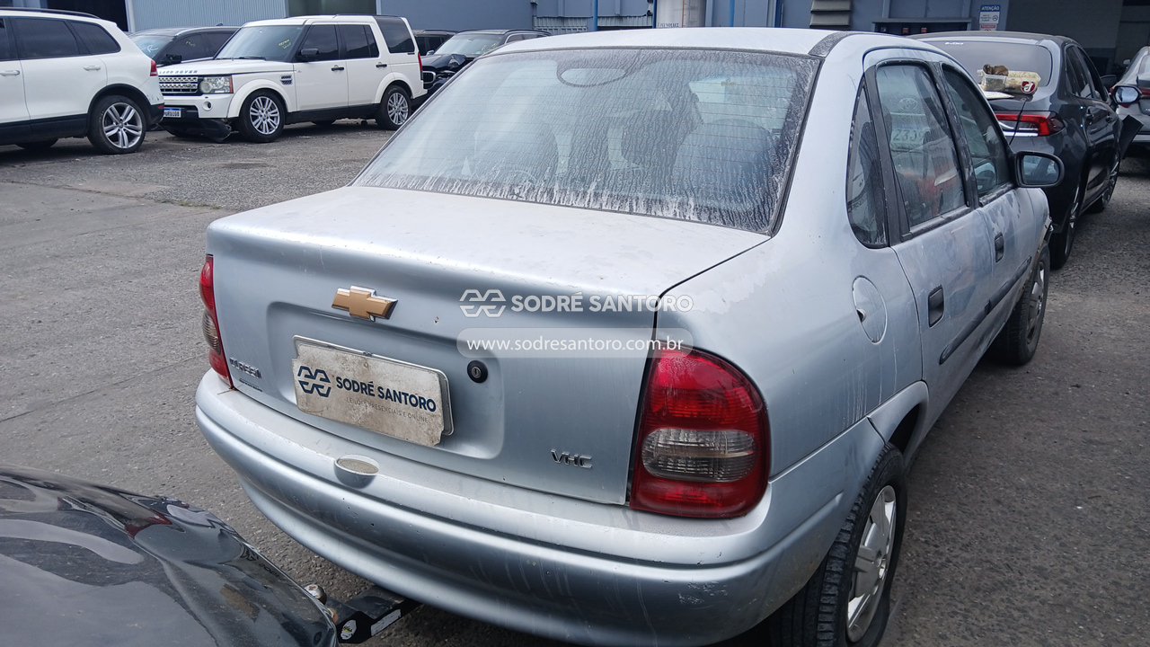 Chevrolet Classic - 2010/2010 — foto 4 de 8