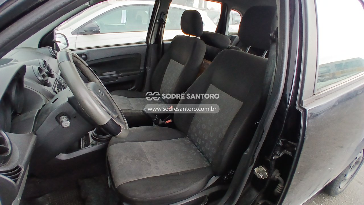 Ford Fiesta Flex - 2011/2011 — foto 9 de 12