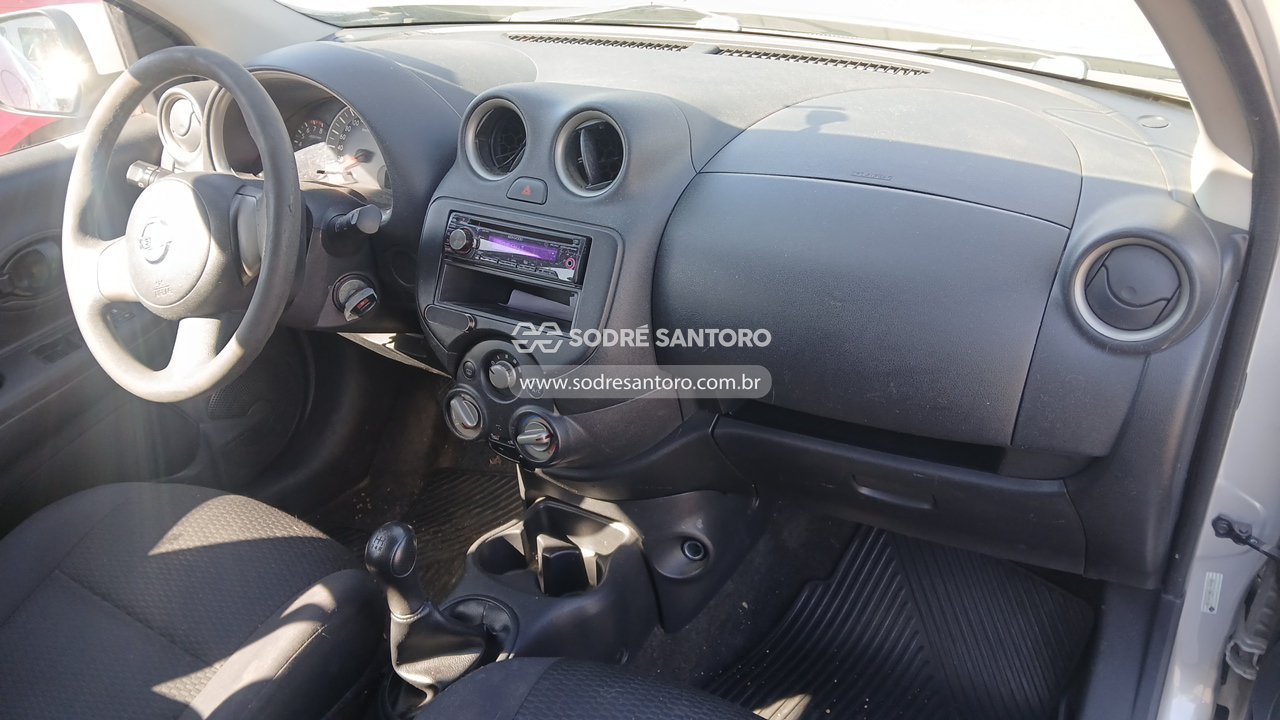 Nissan March 10s Flex - 2012/2013 — foto 8 de 12