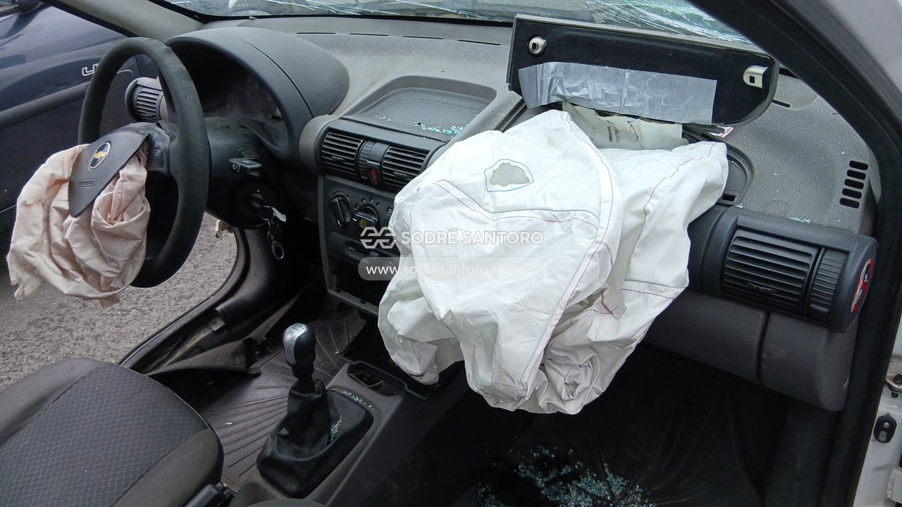 Chevrolet Classic LS - 2012/2013 — foto 8 de 12