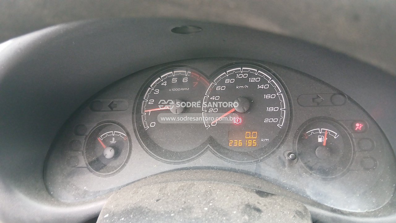 Chevrolet Classic LS - 2012/2013 — foto 7 de 12