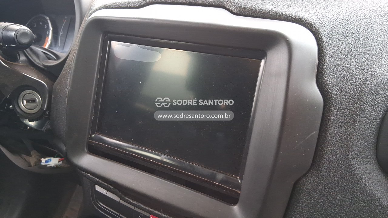 Jeep Renegade Lngtd AT - 2016/2016 — foto 11 de 12