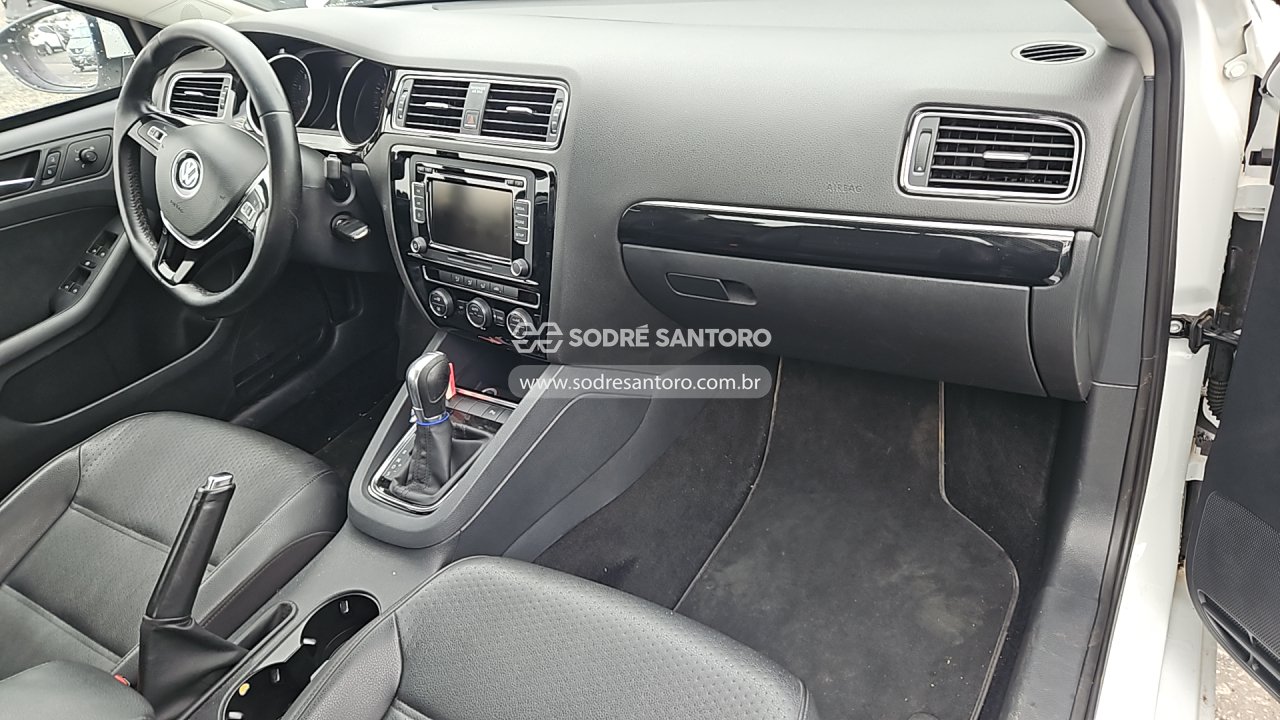 Volkswagen Jetta HL AD - 2015/2015 — foto 8 de 12