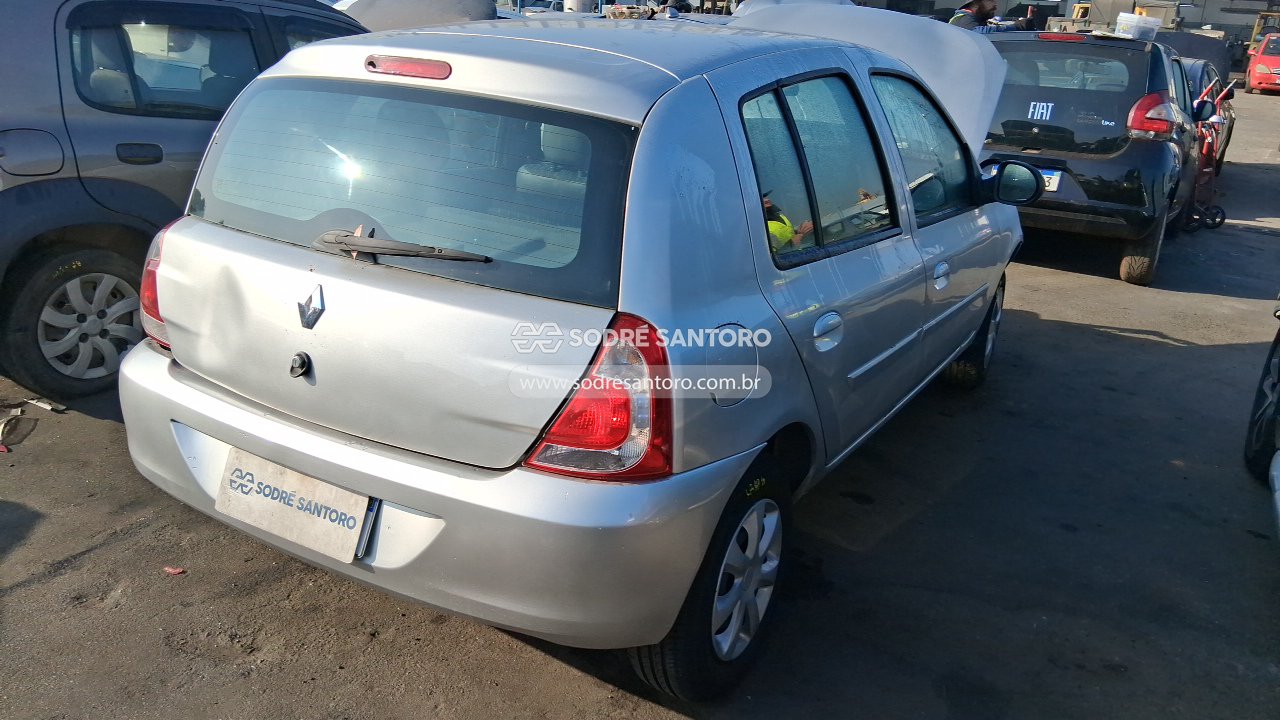 Renault Clio - 2015/2016 — foto 4 de 10