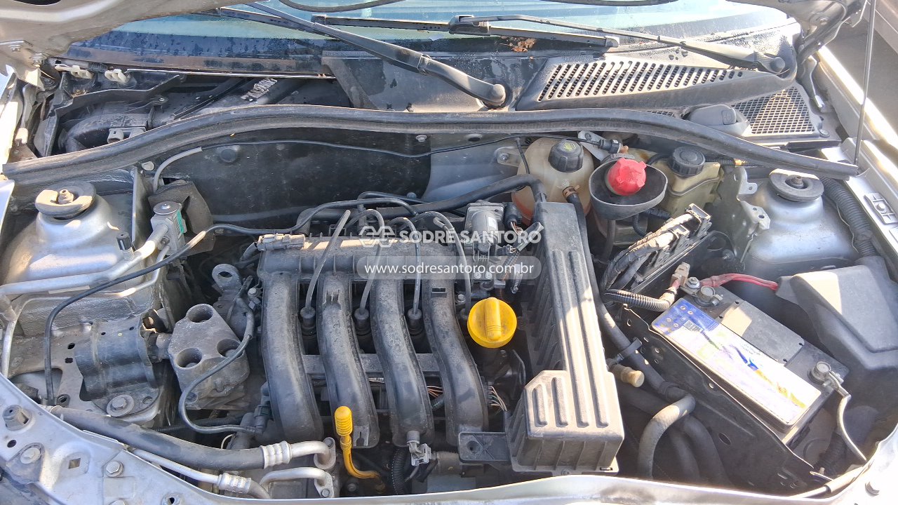 Renault Clio - 2015/2016 — foto 5 de 10