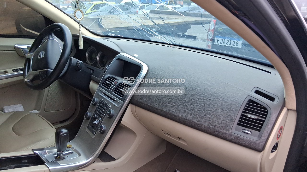 Volvo Xc60 3.0t Top - 2011/2012 — foto 7 de 8
