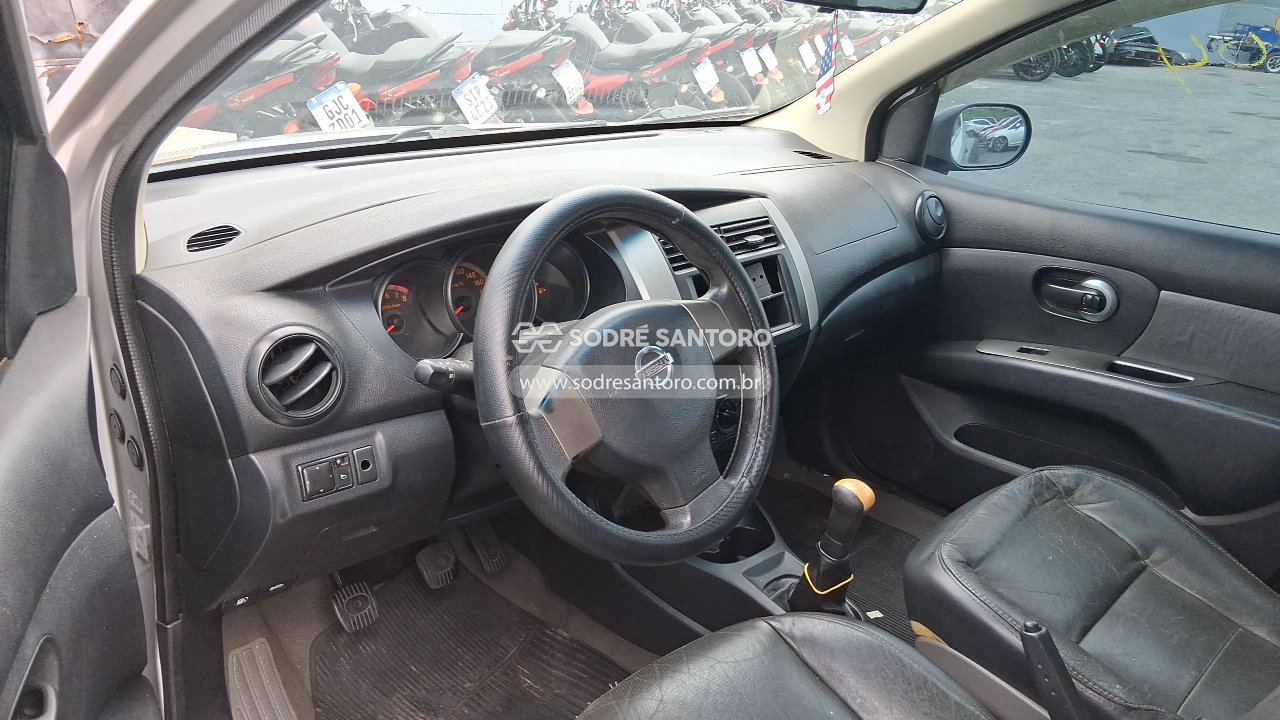 Nissan Livina 16 - 2011/2012 — foto 6 de 10