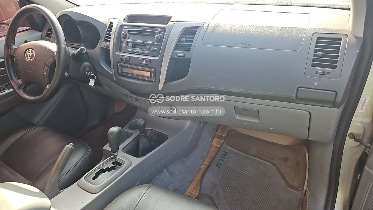 Toyota Hilux CD 4x4 Srv - 2011/2011 — foto 8 de 12