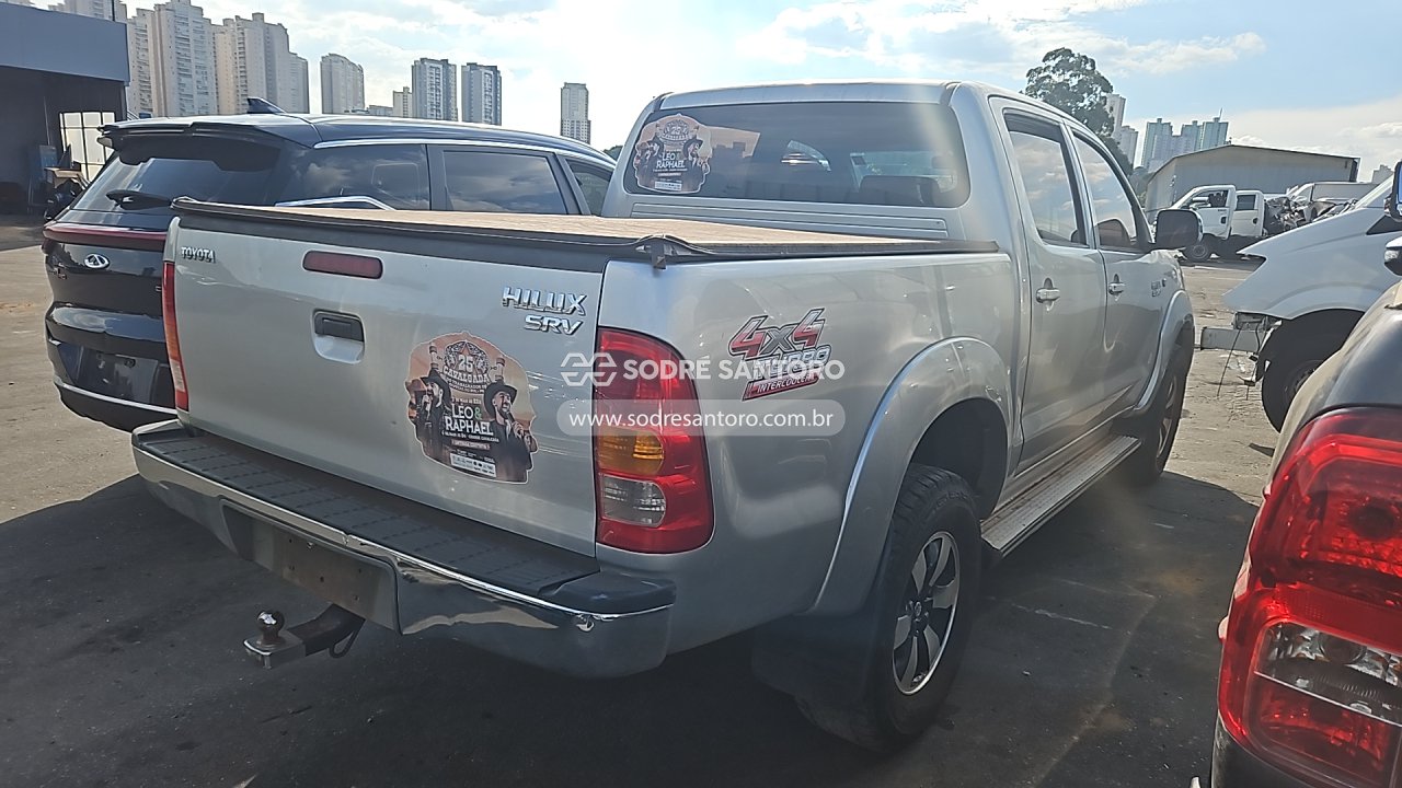 Toyota Hilux CD 4x4 Srv - 2011/2011 — foto 4 de 12