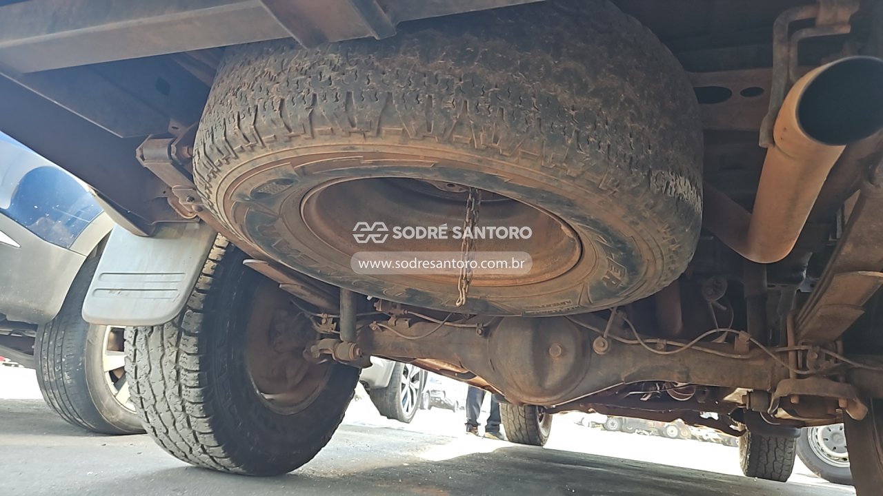 Toyota Hilux CD 4x4 Srv - 2011/2011 — foto 10 de 12
