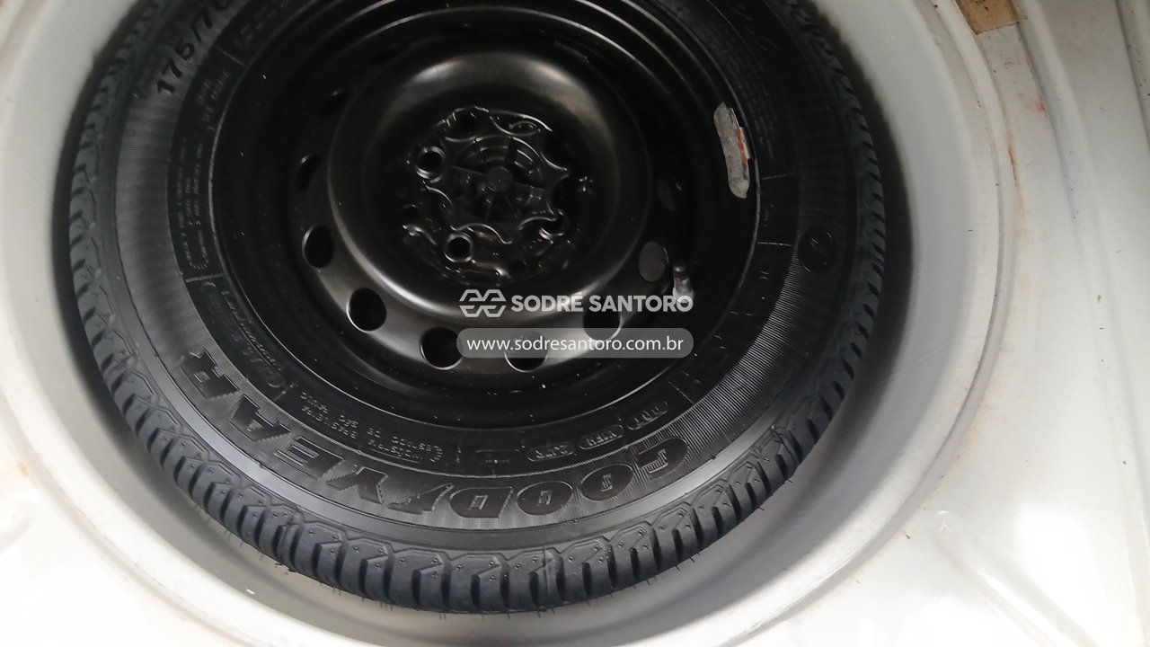 Volkswagen Gol 1.0 - 2012/2013 — foto 10 de 12