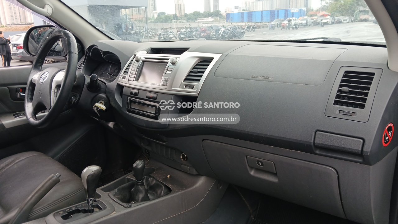 Toyota Hilux CD 4x4 Srv - 2012/2013 — foto 7 de 12