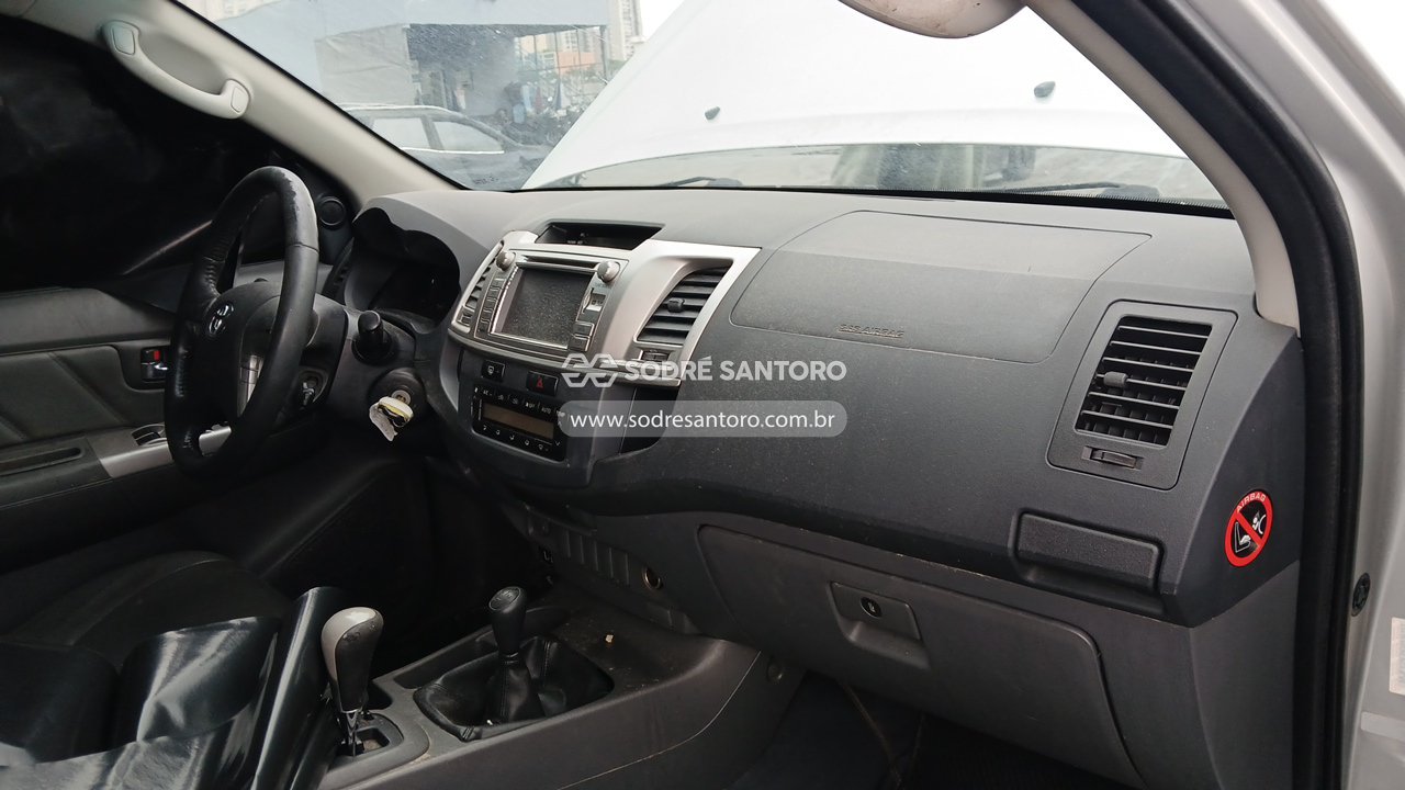Toyota Hilux CD 4x4 Srv - 2012/2013 — foto 6 de 12