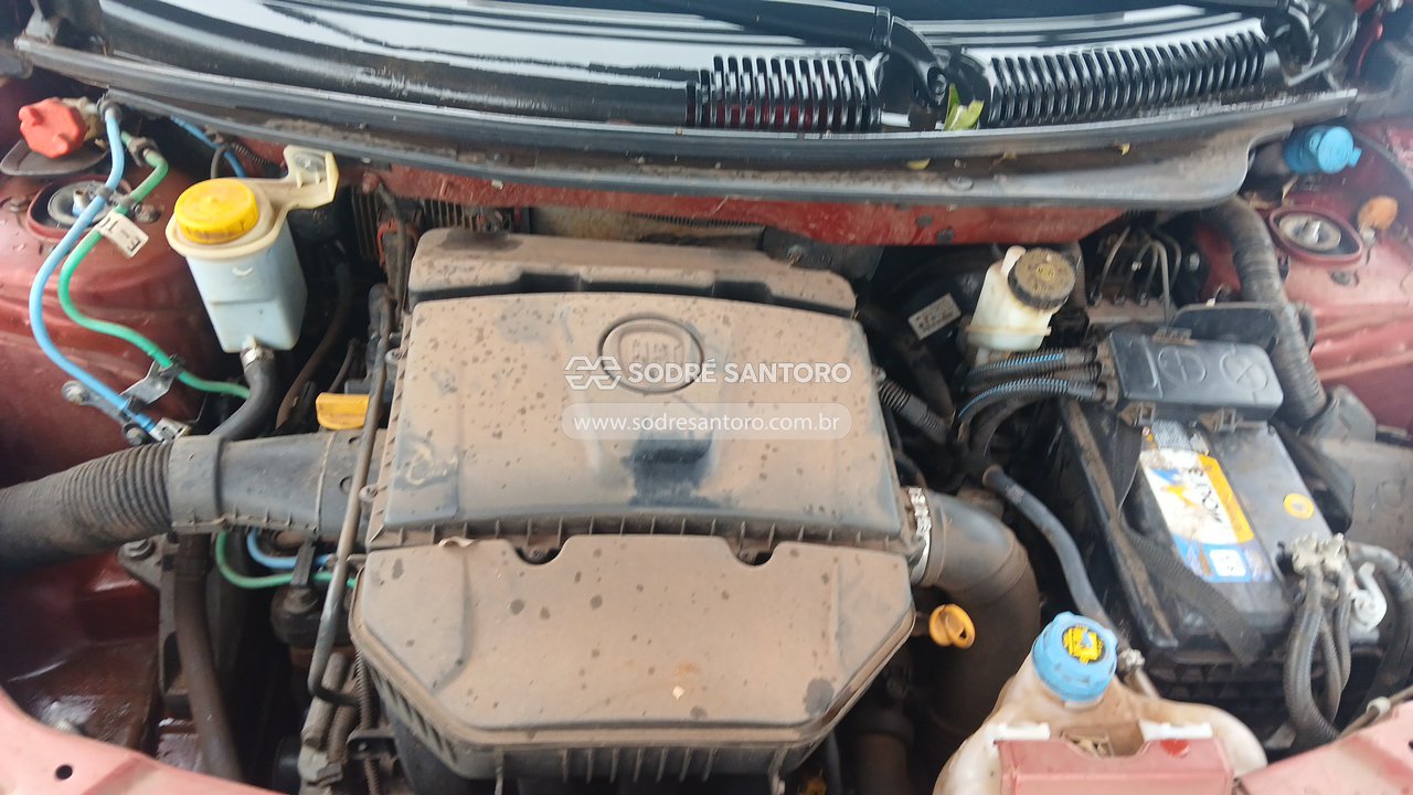 Fiat Siena Essence 1.6 - 2016/2016 — foto 5 de 8