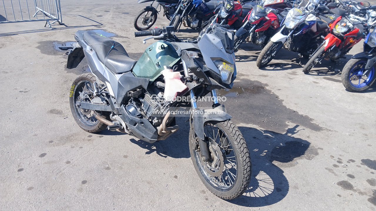Kawasaki Versys-x 300 A 2023 em leilão