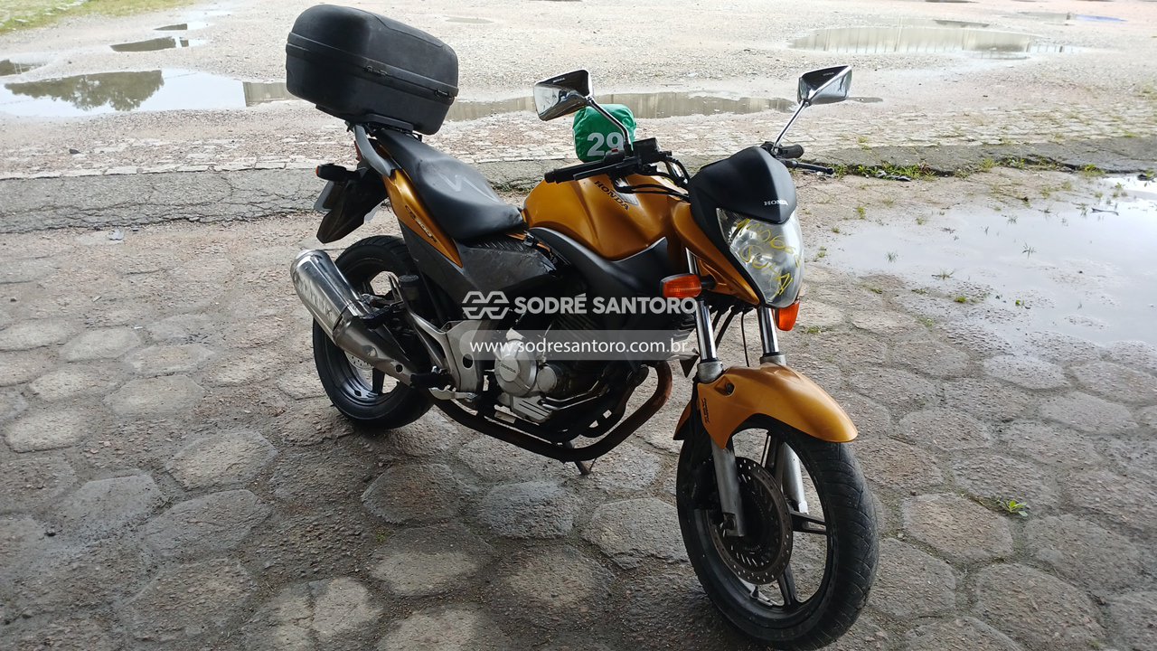 Honda Cb 300r 2010 em leilão