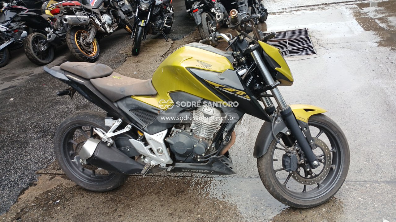 Honda Cb 300f Twister Abs 2023 em leilão