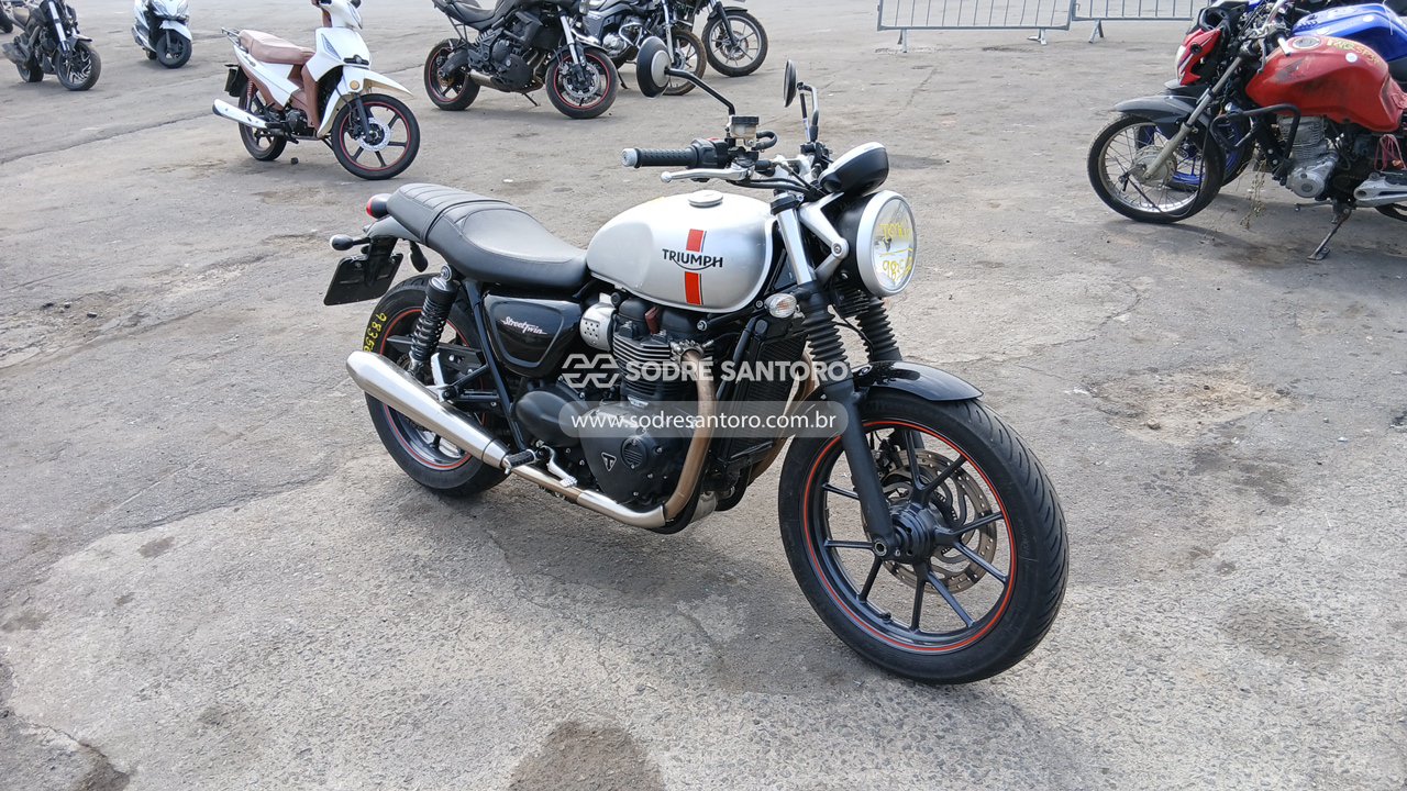 Triumph Street Twin 900