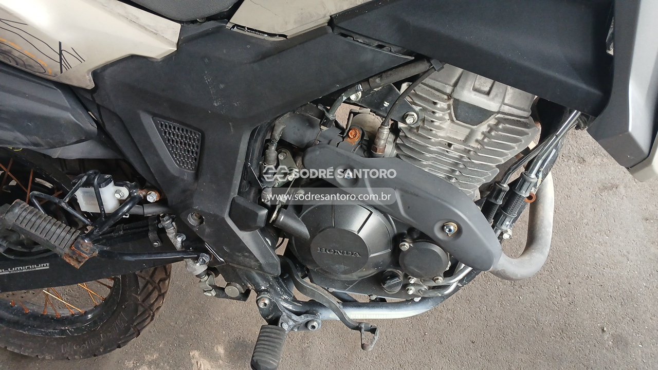 Honda Xre 300 Sahara Adv - 2023/2024 — foto 5 de 11