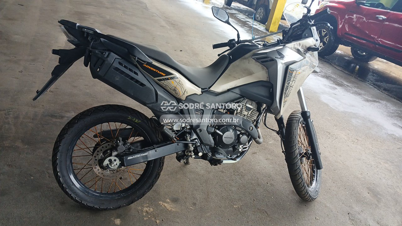 Honda Xre 300 Sahara Adv - 2023/2024 — foto 4 de 11