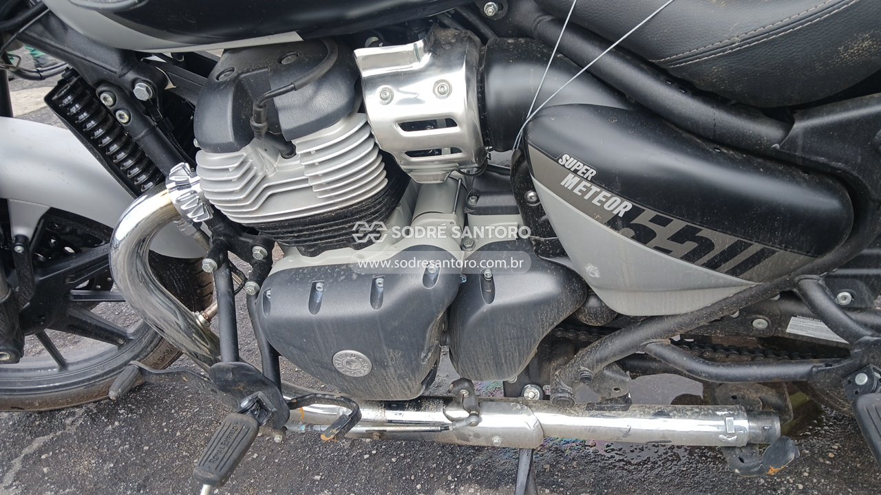 Royal Enfield Super Meteor 650 - 2024/2025 — foto 6 de 10